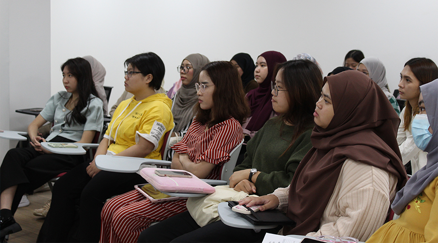 Nursing Course in Brunei | Classroom full of nursing students seated on chairs intently listening to what is being taught with full focus